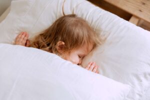 how to dress toddler for sleep